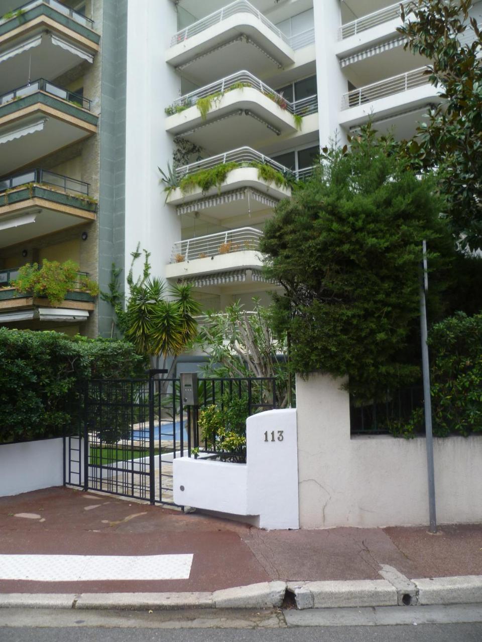 Karolina Properties - Appartement Commodore Croisette Кан Екстериор снимка